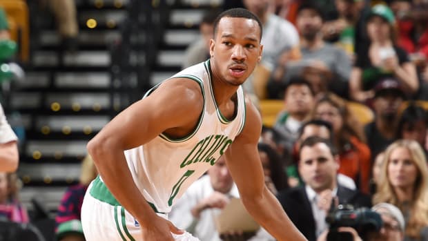 avery-bradley-celtics-pistons-trade.jpg